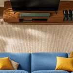 barre de son ou home cinema dans salon contemporain