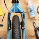 réglage frein vélo établi outils